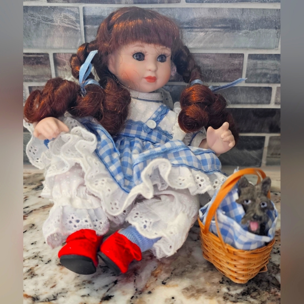 Marie Osmond Wizard of OZ Baby Dorothy Tiny Tot Porcelain Doll